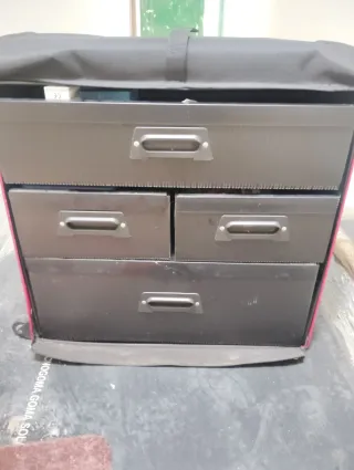 Se venden coches de gasolina a escala