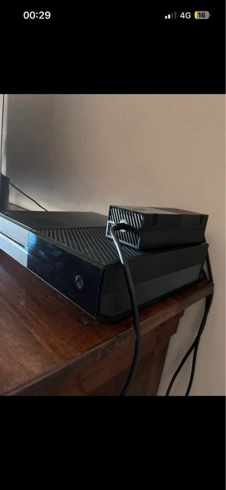 Xbox One Nera