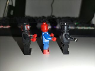 Minifiguras LEGO Spider-Man, Miles y Venom Marvel