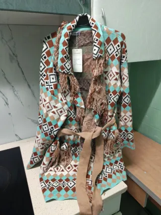 Chaquetilla Lucky Rose Talla Única(cede bastante)