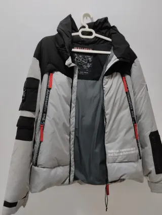 Chaqueta Nasa Pull and Bear Gris Talla M