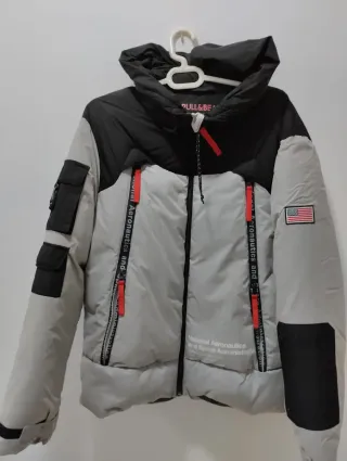 Chaqueta Nasa Pull and Bear Gris Talla M