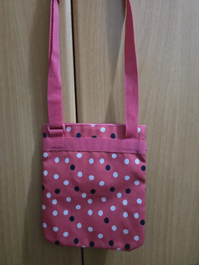 Bolso Pepe Jeans lunares rosa.
5,30 EUROS