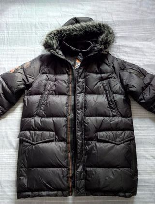 Abrigo Superdry Negro con Capucha y Parches
