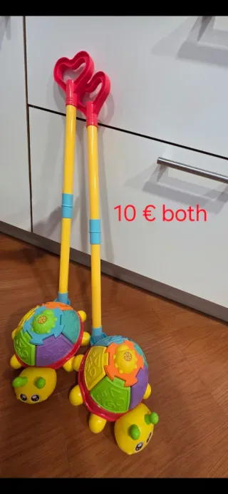 2 giocattoli Turtle Walker