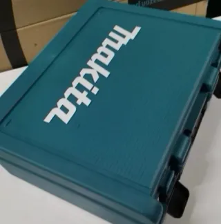 Maletín /caja /maleta Makita para taladro 18V