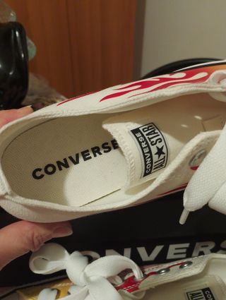 Converse fiamme bianche