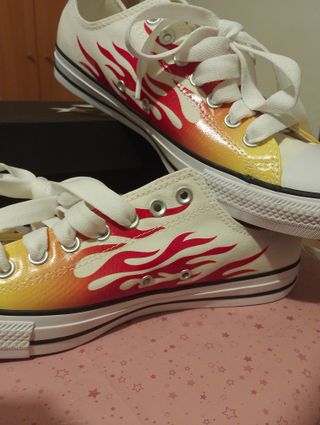 Converse fiamme bianche