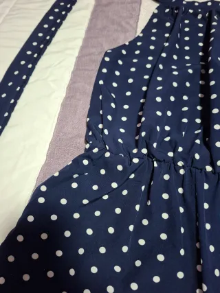 Mono corto azul con lunares blancos
