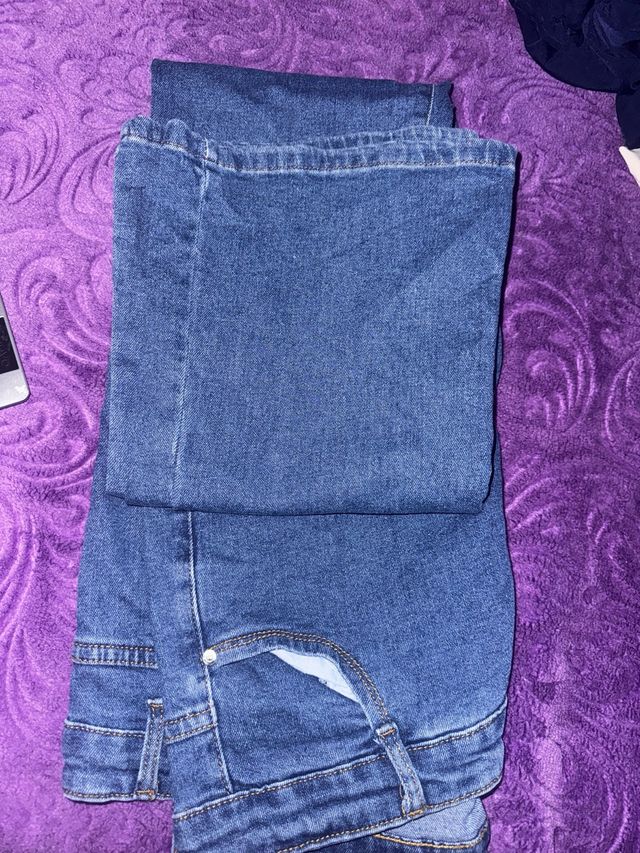Pantalón vaquero Stradivarius azul
