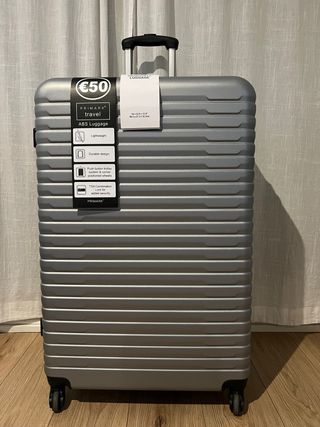 Maleta Primark ABS 25€ Nueva