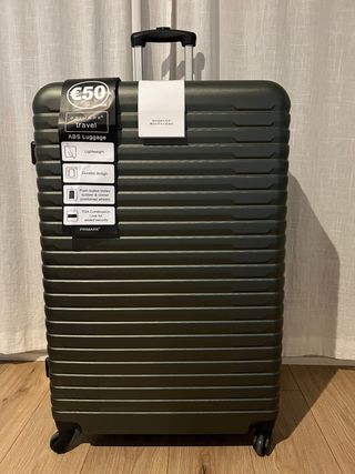 Maleta Primark Verde Oliva ABS - Nueva 25€