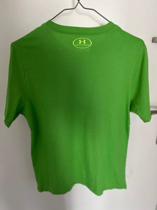 Camiseta Under Armour. 