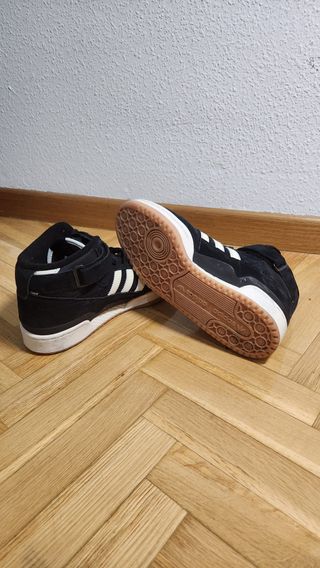 Adidas Forum Mid Negro/Crema