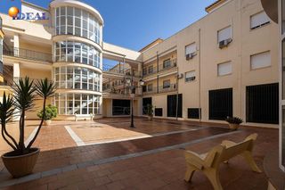 Piso en venta en Residencial Triana - Barrio Alto en Gabias (Las)