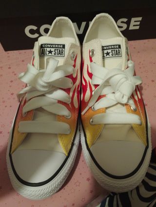 Converse unisex fiamme rosse e gialle mis 40