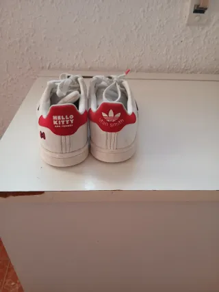Zapatillas Adidas Hello Kitty Niña Talla 33