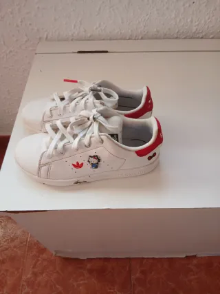 Zapatillas Adidas Hello Kitty Niña Talla 33