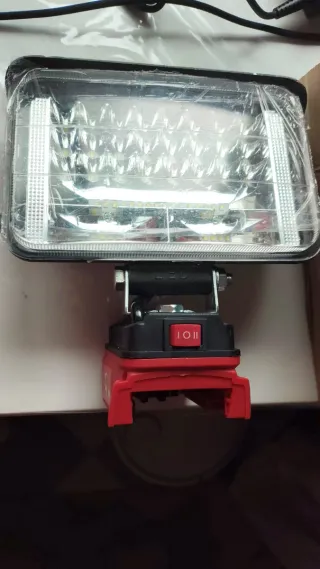 Luz de trabajo LED
Sin batería 