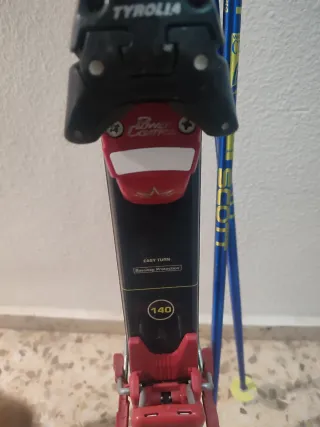Esquís Rossignol Comp con bastones Scott