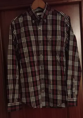 Bonita camisa masculina a cuadros en varios color