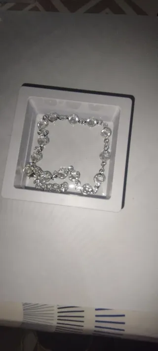 Bracciale in acciaio con pietre