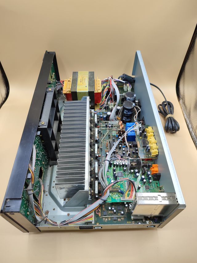 AMPLIFICADOR SONY HOME CINEMA STR-DE445