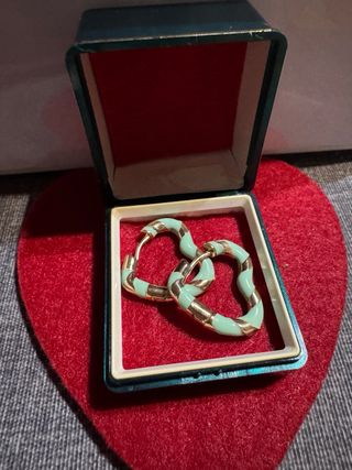 Pendientes Corazón Dorados y Verdes