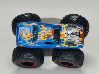 Hot Wheels Monster Truck Rodger Dodger 1/64
