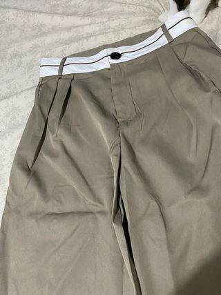 Pantalón de traje doble cintura beige