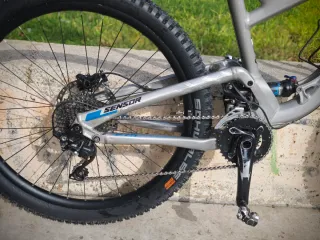 Bici Enduro GT 27.5 "M"-Venta/Cambio por 29 o Mot