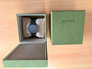Gucci Grip 38MM Quartz SS con incisione GG