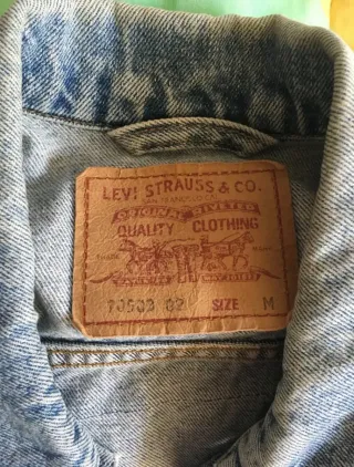 Chaqueta vaquera Levi's con parche Metallica