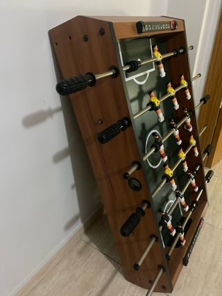Futbolín con pelotas