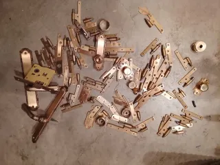 Herrajes antiguos para puertas