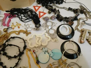 Portagioie legno + bigiotteria vintage