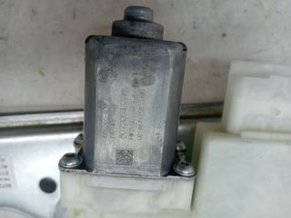 ELEVALUNAS DELANTERO DERECHO RENAULT KADJAR (2)
