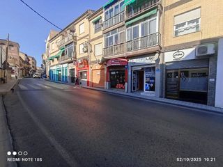 Local comercial en alquiler en Residencial Triana - Barrio Alto en Gabias (Las)