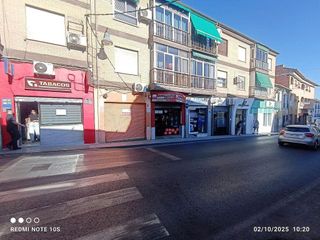 Local comercial en alquiler en Residencial Triana - Barrio Alto en Gabias (Las)