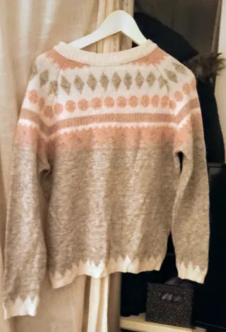 Jersey Talla M Beige y Rosa Suave y elástico. 