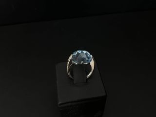 anillo oro 18k con piedra con topacio