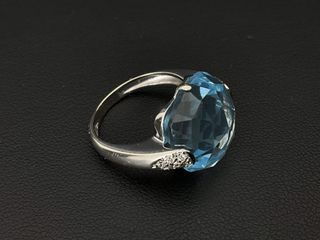 anillo oro 18k con piedra con topacio