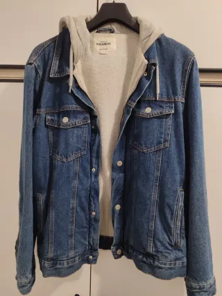 Chaqueta vaquera Pull&Bear con capucha