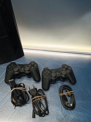Consola Playstation 3 + 2 mandos y cableado, modelo CECH-4304C, buen estado