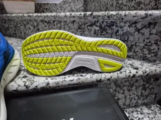 Saucony Ride 18 Talla 45 regalo calcetin técnico