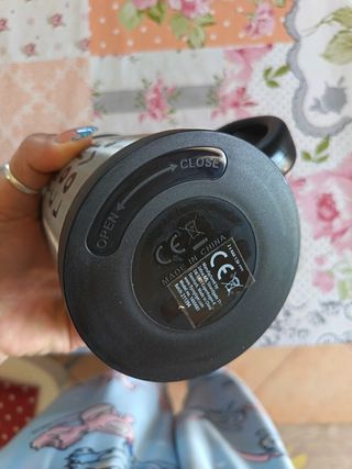 Tazza auto-mescolante