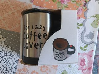 Tazza auto-mescolante