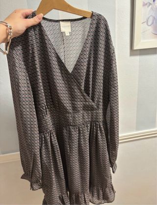Vestido corto manga larga