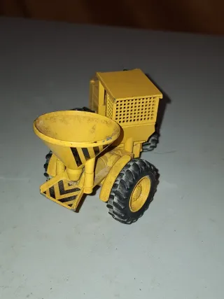 Camión JOAL Amarillo