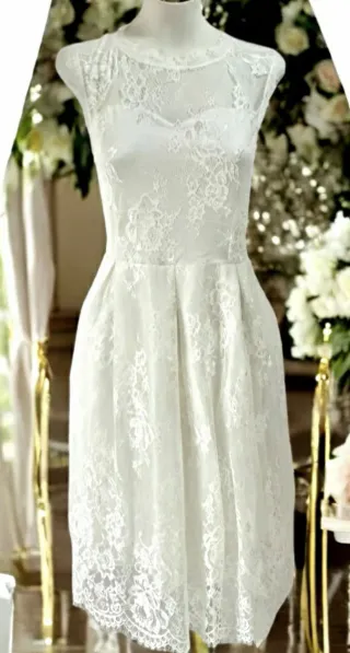 Vestido blanco de encaje